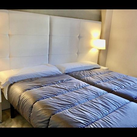 Mi Capricho A16 Beachfront Apartment Sitio de Calahonda エクステリア 写真