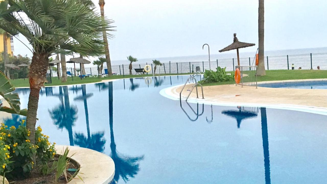 Mi Capricho A16 Beachfront Apartment Sitio de Calahonda エクステリア 写真