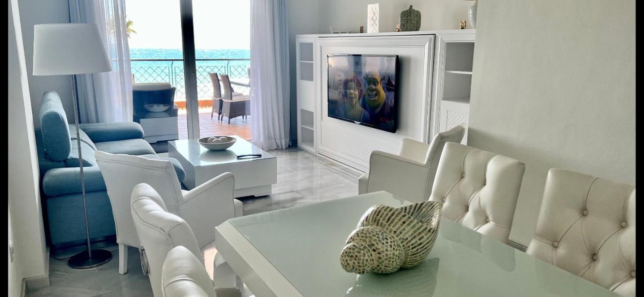 Mi Capricho A16 Beachfront Apartment Sitio de Calahonda エクステリア 写真