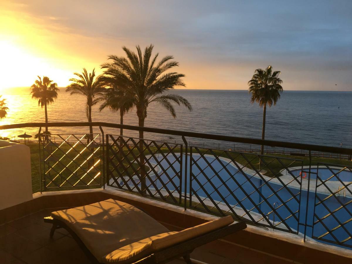Mi Capricho A16 Beachfront Apartment Sitio de Calahonda エクステリア 写真