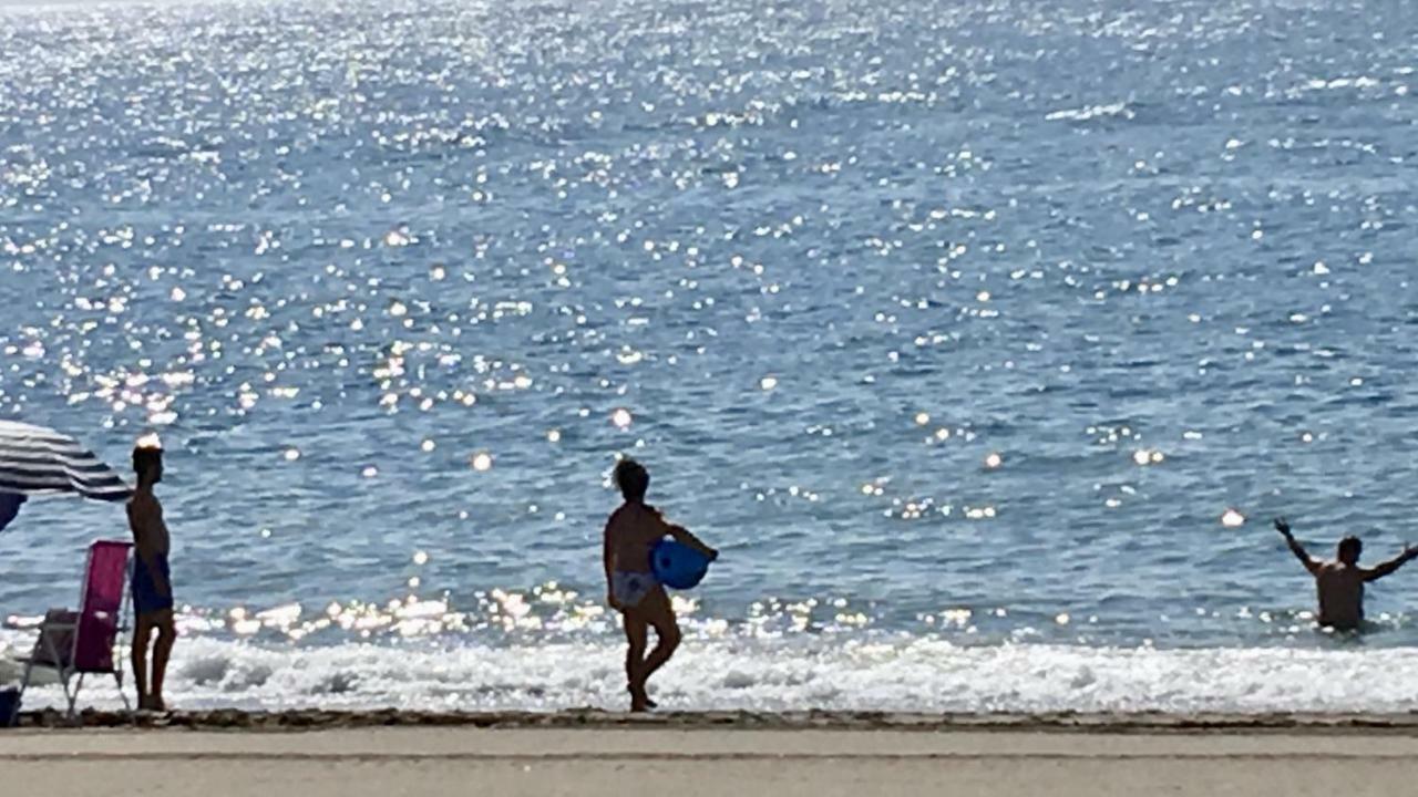 Mi Capricho A16 Beachfront Apartment Sitio de Calahonda エクステリア 写真