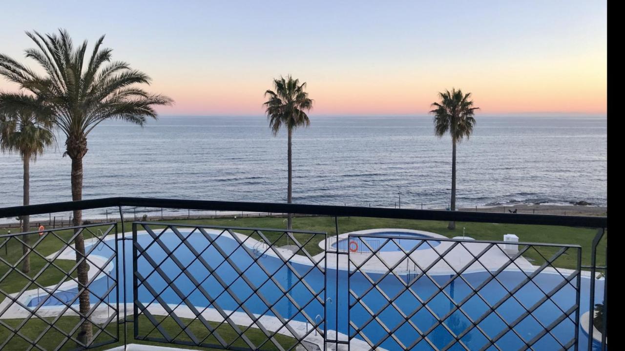 Mi Capricho A16 Beachfront Apartment Sitio de Calahonda エクステリア 写真